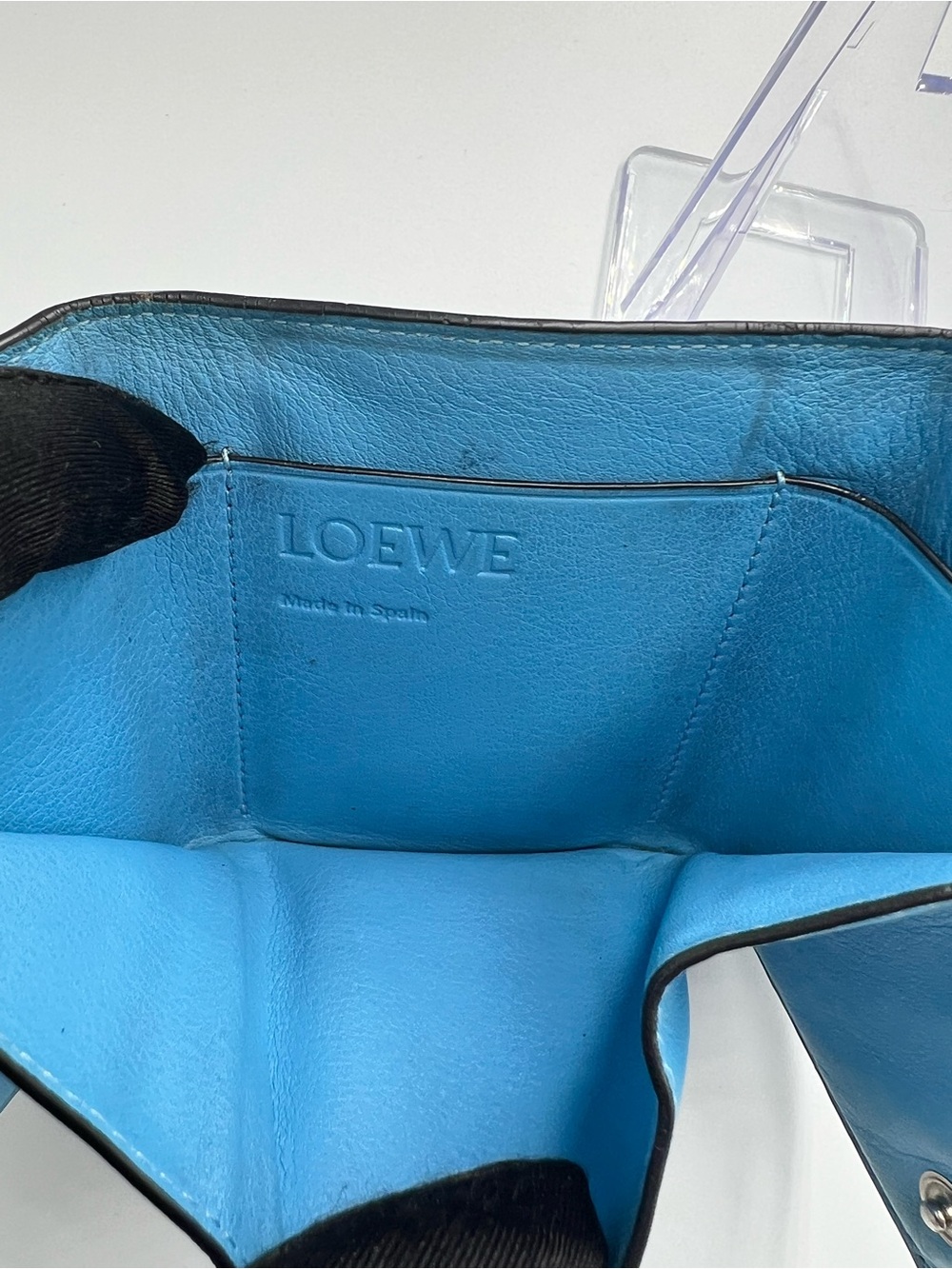 Loewe Anagram Compact Trifold Wallet - Picture 6 of 9